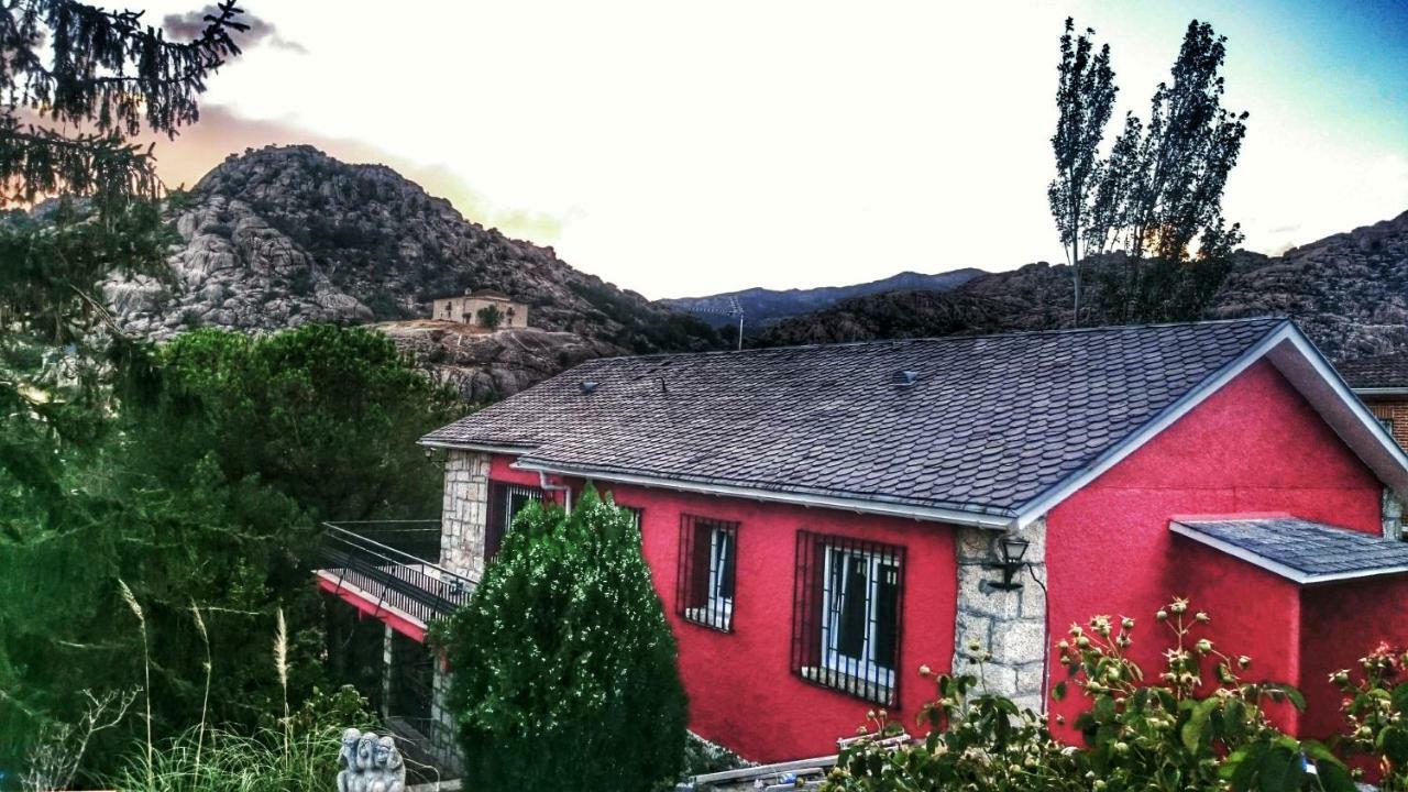 Piedra Libre Apartamentos Manzanares El Real Εξωτερικό φωτογραφία
